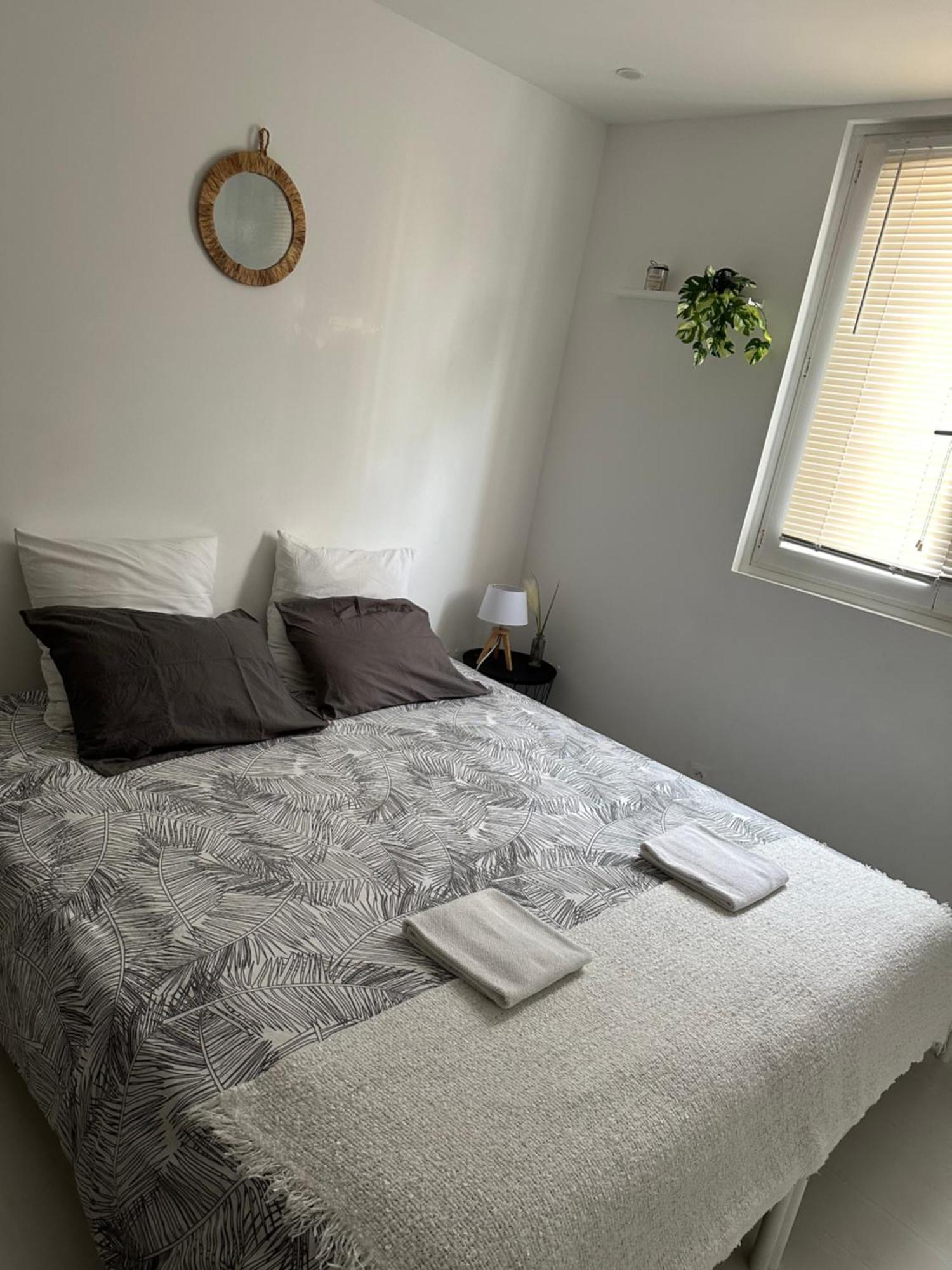 Privat Room In Private Security Residence With Free Parking, 1 Minute From Tramway, 9 Minutes From De Center, Accessible All Transports Nice Ngoại thất bức ảnh