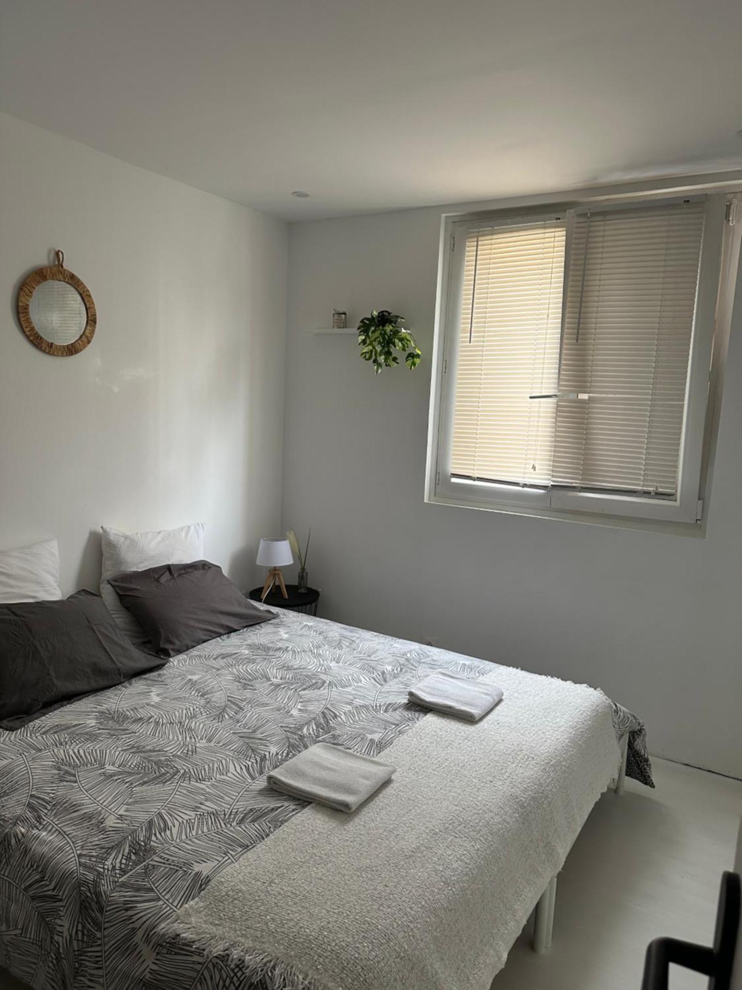 Privat Room In Private Security Residence With Free Parking, 1 Minute From Tramway, 9 Minutes From De Center, Accessible All Transports Nice Ngoại thất bức ảnh